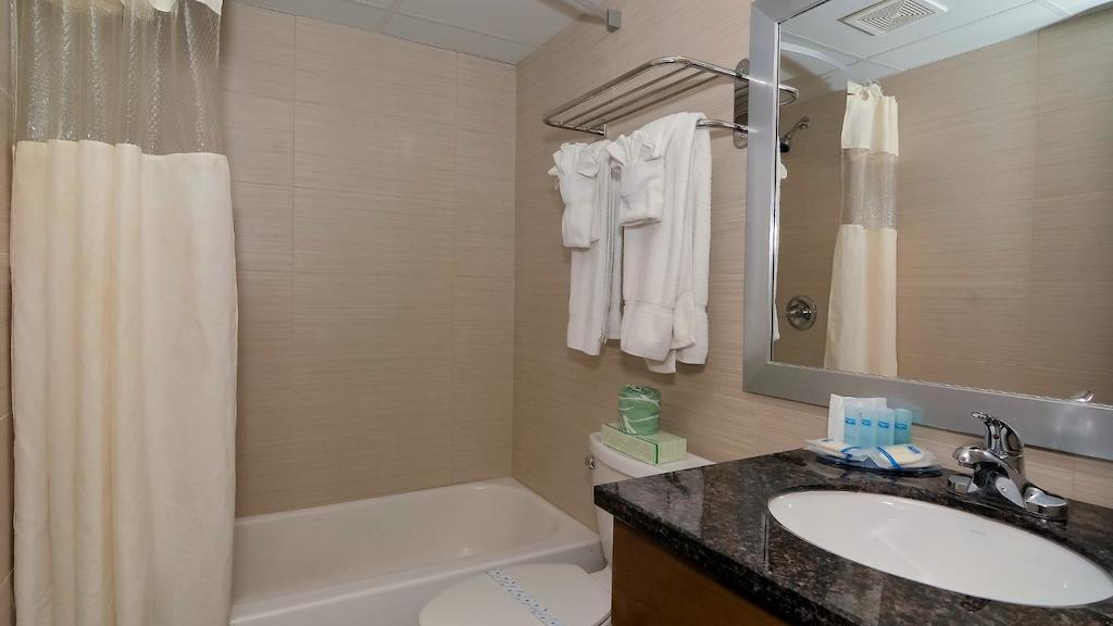Rodeway Inn Huntington Station - Melville Kültér fotó